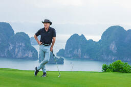 Huyền thoại golf thế giới Greg Norman là Đại sứ Du lịch Việt Nam