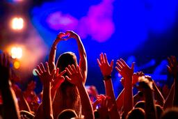 Làn sóng du lịch âm nhạc đang lan tỏa trong cộng đồng người hâm mộ Việt Nam