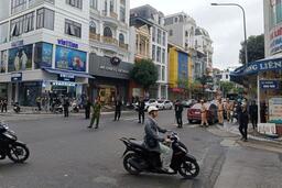 Công an khám xét hàng loạt tiệm vàng nổi tiếng ở Thanh Hóa