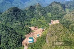 Doanh nghiệp ngang nhiên san ủi, dựng loạt công trình trái phép trên đất rừng