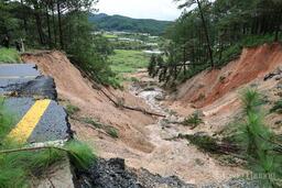 Đèo Mimosa và Km249 đồng loạt sạt lở, Lâm Đồng công bố khẩn cấp