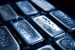 Giá bạc hôm nay 14/12/2025: Bạc sụt giảm