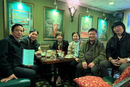 Chủ tịch UBND tỉnh Lê Hải Hòa trao đổi, làm việc với tác giả phim điện ảnh lịch sử “Ông Ké” trong chuỗi hoạt động kỷ niệm 85 năm Ngày Bác Hồ về nước