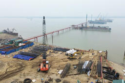 Hà Nội rào tôn, cưỡng chế thu hồi đất làm dự án cầu Hồng Hà - Vành đai 4