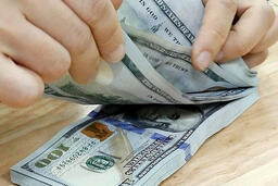 Tỷ giá USD ngày 15/1/2026: Trong nước “hạ nhiệt”