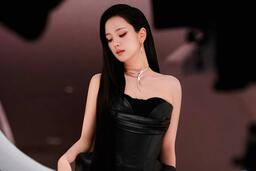 Jisoo lập cột mốc mới trước khi trở lại cùng Blackpink