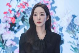 Park Min Young chỉ uống nước để giảm cân cho vai diễn mới