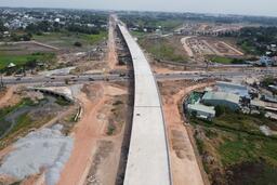 Vành đai 3 TPHCM đoạn qua Bình Dương đang thi công đường song hành