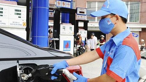 Giá xăng dầu hôm nay 04/07/2025: Giá xăng dầu đồng loạt giảm