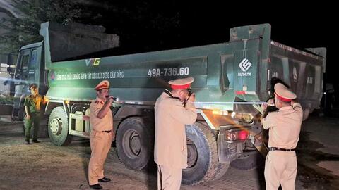 Công an Lâm Đồng tổng rà soát gần 1.300 ô tô tải, xe đầu kéo tự đổ