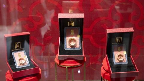 Giá vàng hôm nay (7/4): Vàng thế giới bất động, trong nước giảm sâu