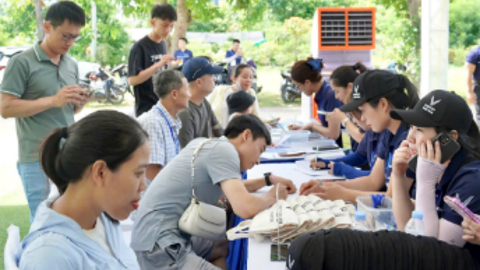 Lái thử VinFast VF 5, khách hàng Nghệ An hào hứng “chốt” xe tại chỗ: Lái hay vượt mong đợi, ưu đãi càng khó bỏ lỡ