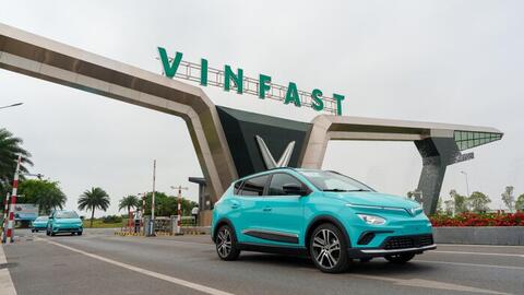 Hãng taxi của ông Phạm Nhật Vượng thu hơn 17.000 tỷ đồng trong 2025, chiếm 51,5% thị phần taxi công nghệ