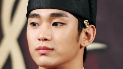 Kim Soo Hyun và chuyện lấy lại danh tiếng sau khi có kết luận không khởi tố