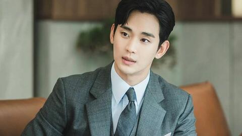 Kim Soo Hyun tái xuất sân khấu Hàn Quốc sau 18 tháng vướng bê bối