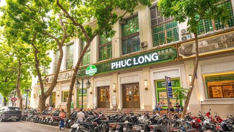 Cùng được các ‘ông lớn’ rót vốn, vì sao Phúc Long hái quả ngọt còn The Coffee House vẫn loay hoay?