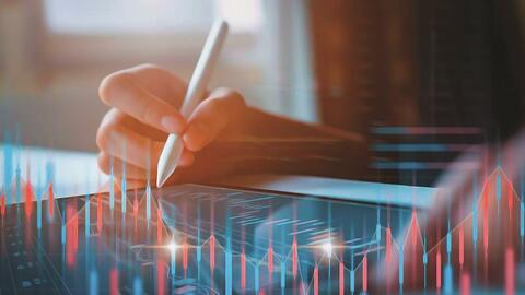 Nhà đầu tư có thể xem xét mua cổ phiếu ngân hàng