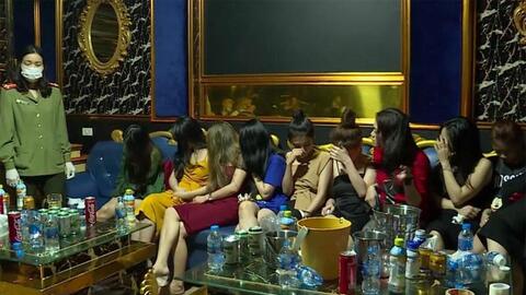 'Tiệc ma tuý' trong quán karaoke ở làng quê