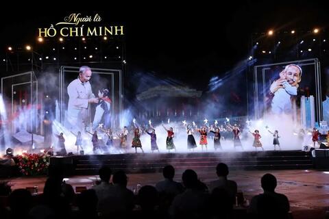 Chương trình nghệ thuật 'Người là Hồ Chí Minh': Sự tri ân sâu sắc và khát vọng Việt Nam