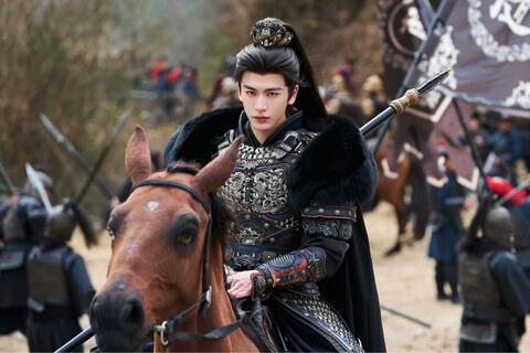 Trương Lăng Hách tăng nhiều cân để đóng phim Trục ngọc