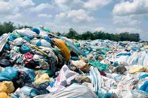 Hàng nghìn tấn rác tồn ứ, bủa vây vùng ven Đà Nẵng