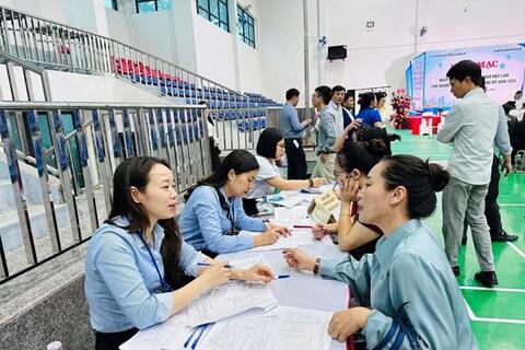 Lao động 35-45 tuổi chiếm tỉ lệ cao nhất trong nhóm tìm việc làm