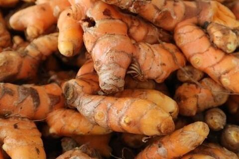 Lời khuyên dành cho những người uống nước nghệ tươi thường xuyên