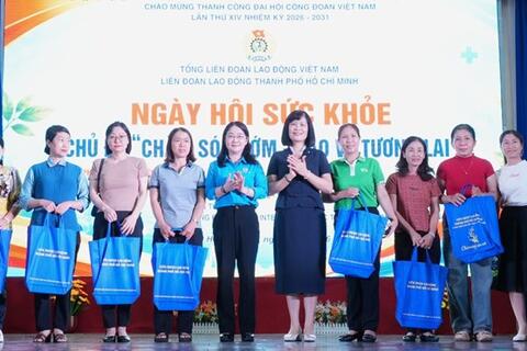 Tư vấn, khám sức khỏe miễn phí cho 400 lao động nữ ở TPHCM