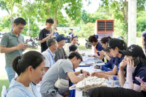 Lái thử VinFast VF 5, khách hàng Nghệ An hào hứng “chốt” xe tại chỗ: Lái hay vượt mong đợi, ưu đãi càng khó bỏ lỡ