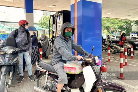 Hà Nội hỗ trợ người thu nhập thấp đổi xe máy cũ: Người dân thêm động lực chuyển đổi