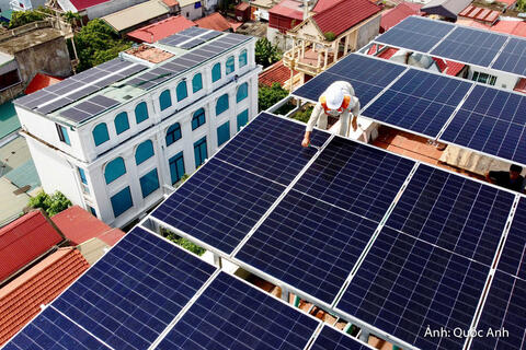 Thanh Hóa: Doanh nghiệp, hộ gia đình tăng tốc lắp điện mặt trời mái nhà
