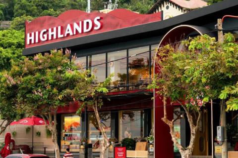 Dần bỏ chữ 'Coffee' khỏi thương hiệu, ông David Thái đang tính lại đường dài cho Highlands