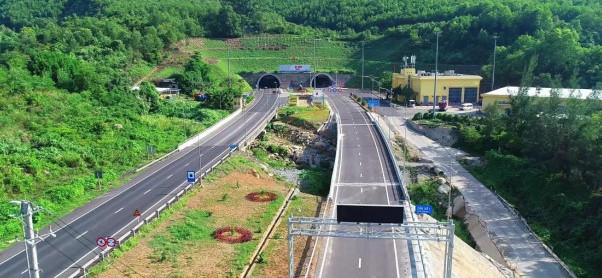Ngược dòng "bão Covid 19", công ty vận hành hầm Hải Vân lãi kỷ lục - Ảnh 2. Ngược dòng "bão Covid 19", công ty vận hành hầm Hải Vân lãi kỷ lục - Ảnh 2.