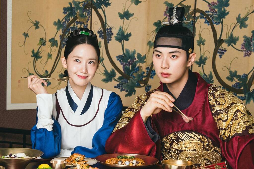 YoonA và Lee Chae Min trong phim “Ngự trù của bạo chúa“. Ảnh: Nhà sản xuất