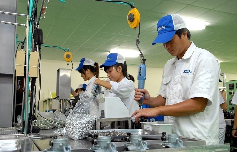 Khu công nghiệp Yên Mỹ thu hút rất nhiều các doanh nghiệp trong nước lẫn quốc tế, chủ yếu tập trung vào các ngành như: Ngành công nghiệp điện – điện tử, ngành công nghệ cao...