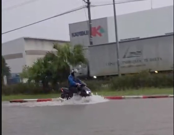 Một số doanh nghiệp trong các khu công nghiệp Hà Nội cho công nhân nghỉ làm ngày 7.10