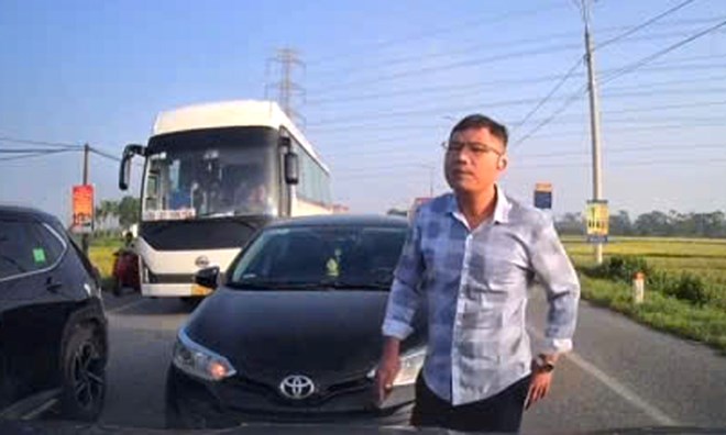 Bắc Ninh xử lý lái xe ô tô lấn làn ngược chiều