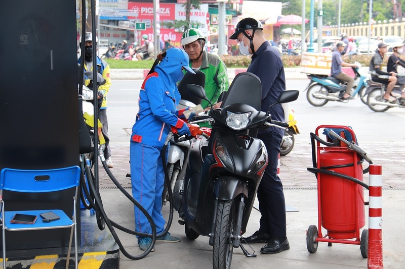 Giá xăng dầu trong nước hôm nay ngày 19/10/2025. Ảnh: Đ.T