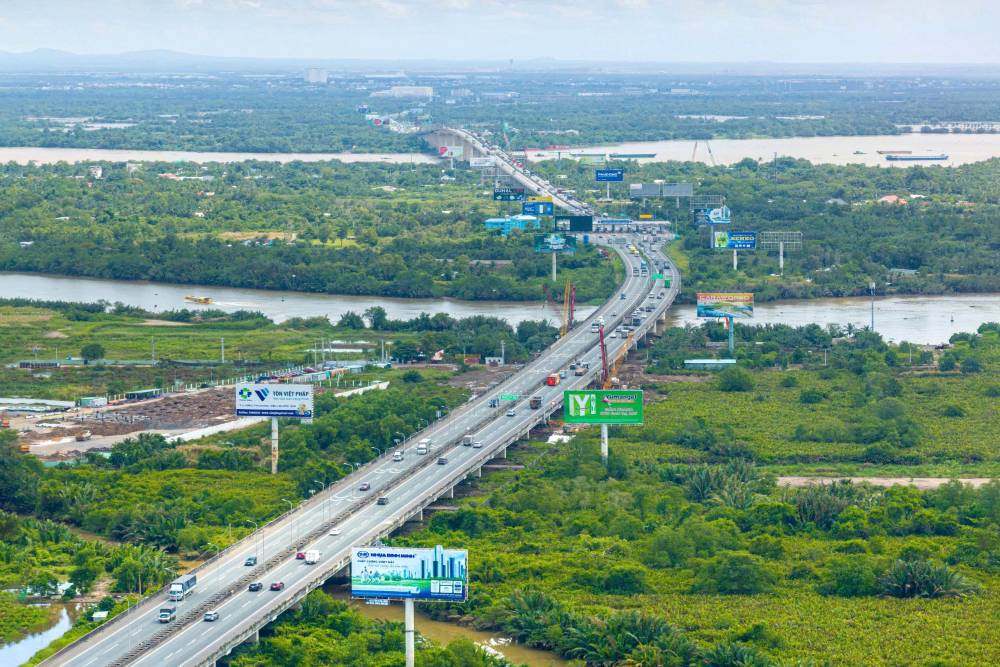 Dự án mở rộng cao tốc TPHCM – Long Thành kỳ vọng hoàn thành vào cuối năm 2026, mở rộng cửa ngõ giao thương khu vực phía Nam. Ảnh: Nhâm Nguyễn