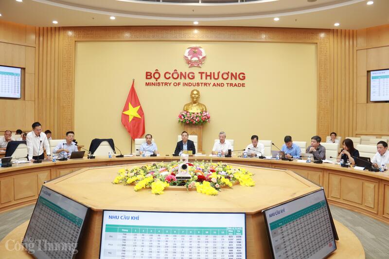 Bộ Công Thương tổ chức họp về “Kế hoạch hệ thống điện và thị trường điện năm 2026”