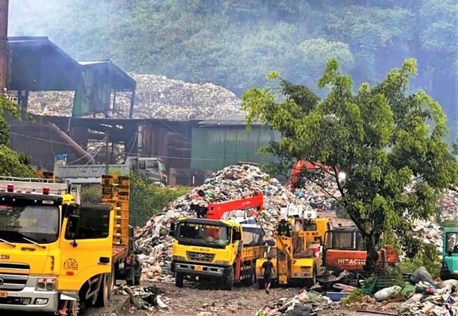 Sau phản ánh của Báo Lao Động, nhà máy xử lý rác ứ đọng hơn 64.000 tấn hoạt động trở lại