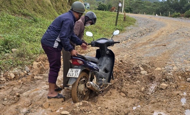 Dự án đường dân sinh gặp khó vì doanh nghiệp điện gió rút cam kết
