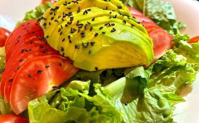 Bắt đầu bữa ăn với rau củ ngăn lượng đường trong máu tăng đột biến