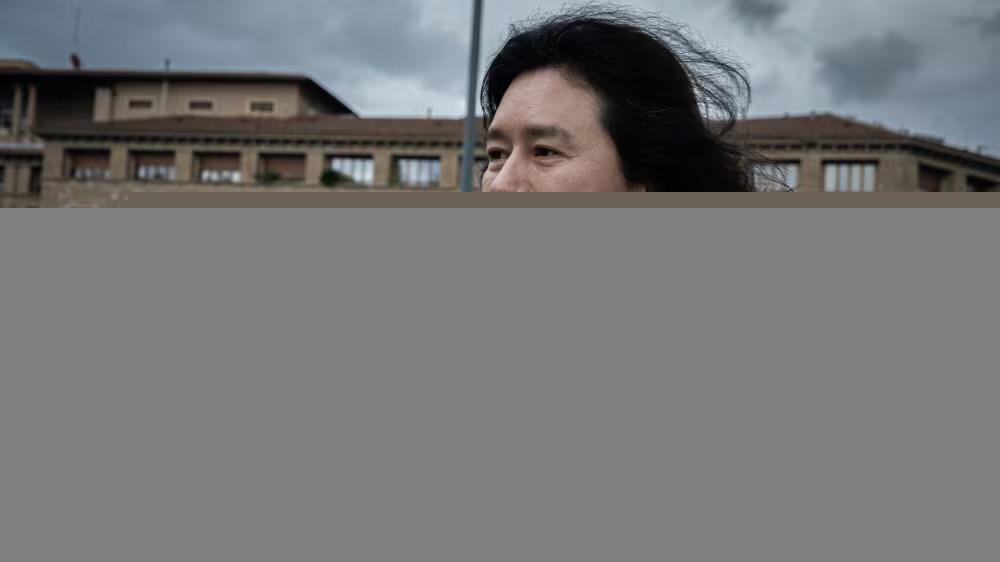 Diện mạo khó nhận ra của Kim Min Jong trong phim