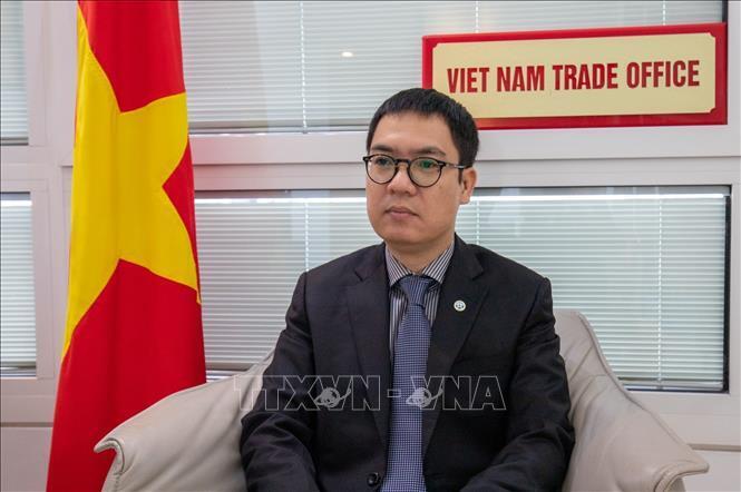 Tham tán thương mại, Thương vụ Việt Nam tại Israel Lê Thái Hòa thông tin về tình hình hợp tác giao thương giữa hai nước. Ảnh: TTXVN