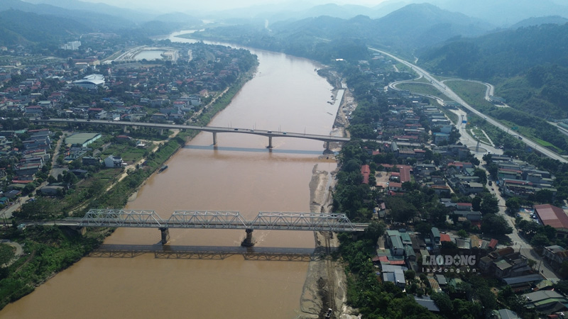 Dự án kè ở xã Bảo Thắng, tỉnh Lào Cai với tổng chiều dài khoảng 2km. Ảnh: Đinh Đại