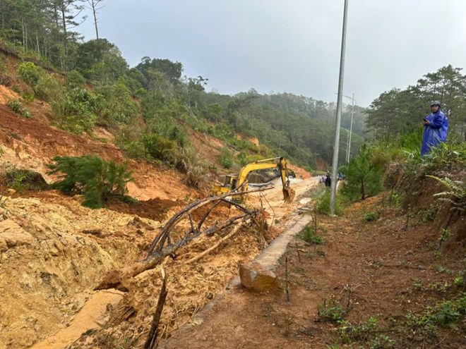 Di dời gấp hàng nghìn hộ dân tránh sạt lở đảm bảo an toàn lâu dài