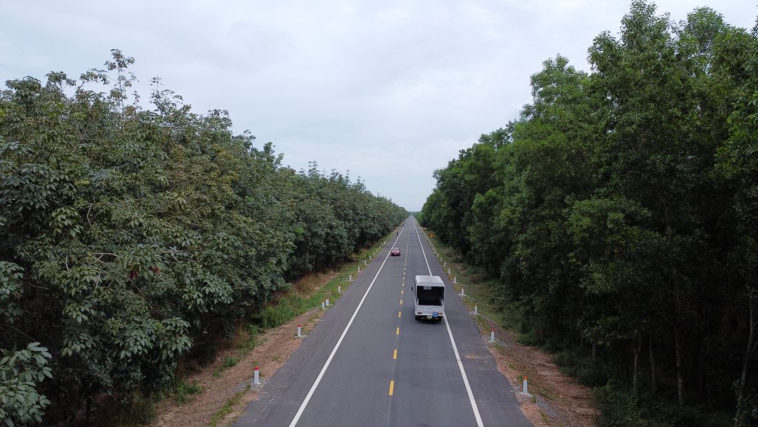 Tuyến đường 4 làn xe dài 31,5km đã xây dựng gần hoàn tất. Ảnh: Đình Trọng