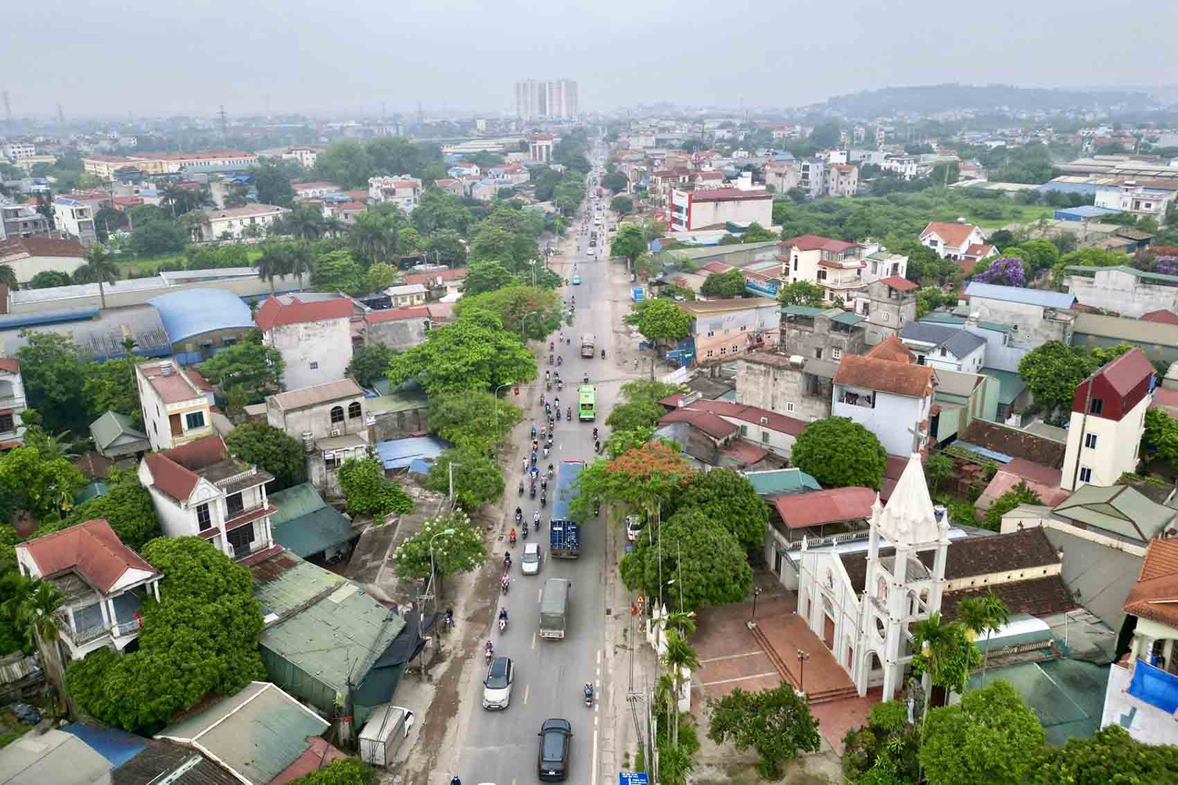 Quốc lộ 6 đoạn qua địa bàn quận Hà Đông (cũ). Ảnh: Tất Thảo