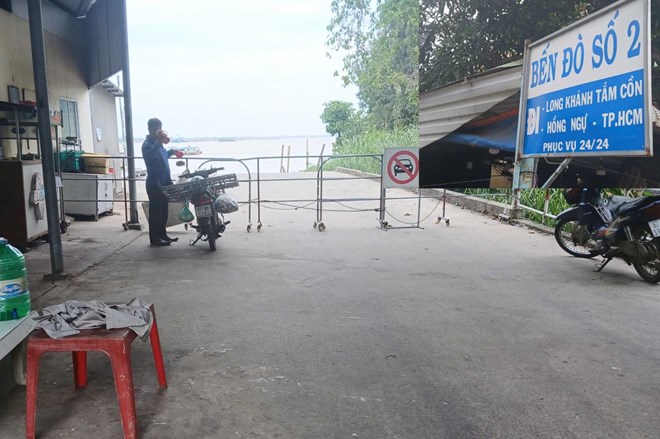 Bến đò ngưng hoạt động, dân cồn Long Khánh gặp nhiều khó khăn